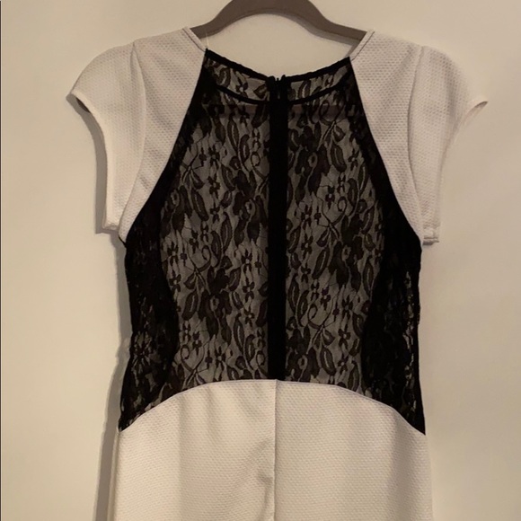 Lace Dress - Picture 6 of 8